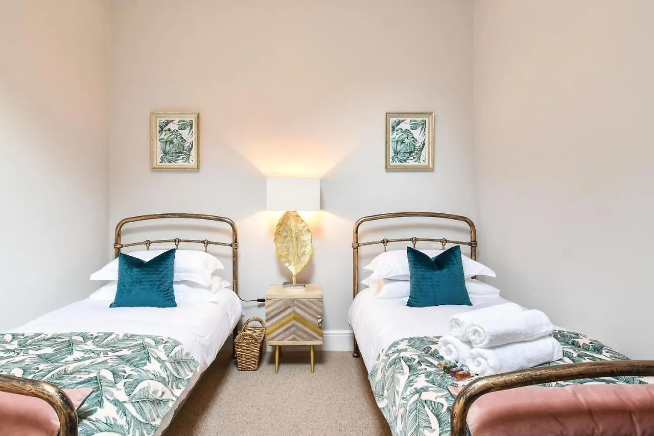 Saxon Rose Apartment York